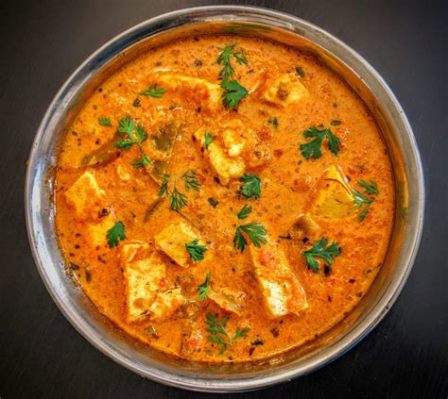  Kadai Paneer:  A Symphony of Creamy Textures and Explosive Spices Takes Your Taste Buds on an Unforgettable Adventure!