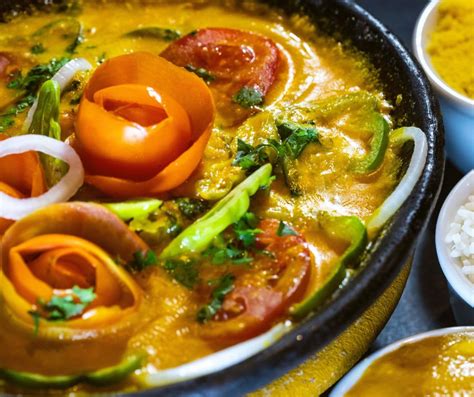  Moqueca de Peixe: Kremalı ve Tropikal Bir Tat Deneyimi Yaşayın!